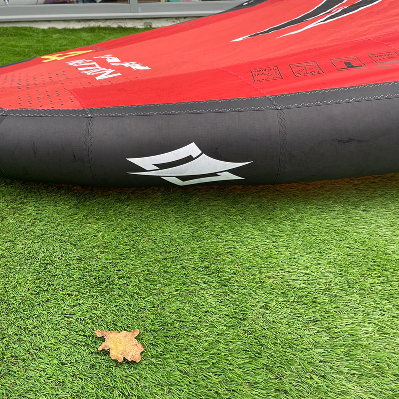 Ex Demo Naish Neutron 2025 - 4m - Excellent Condition