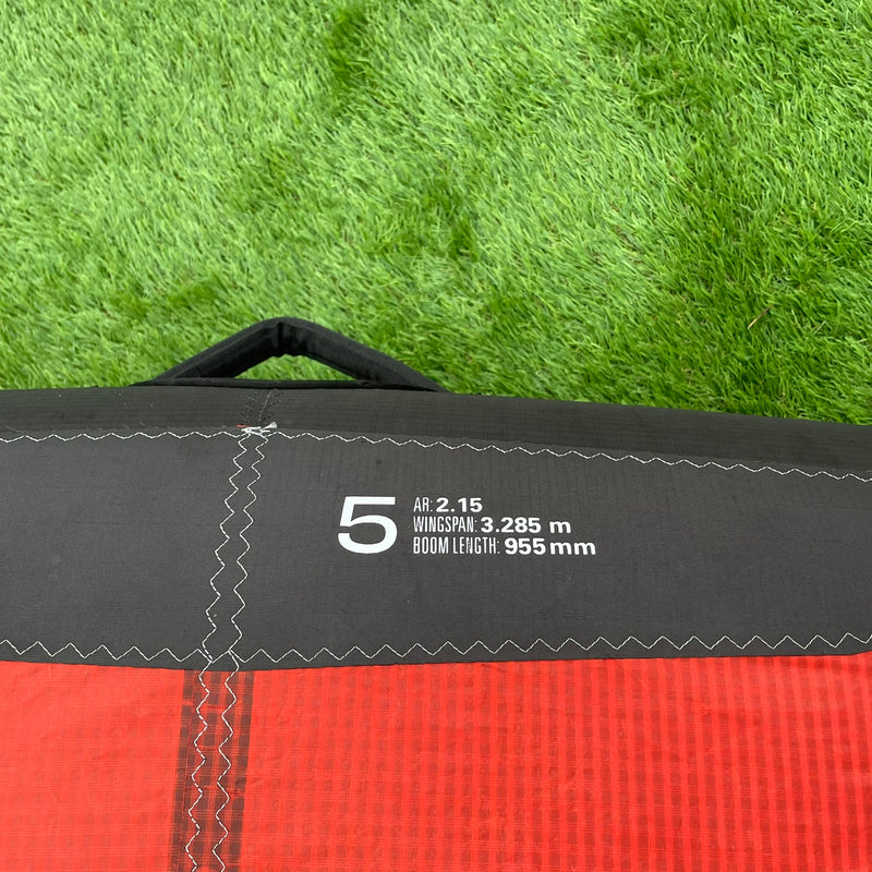 Ex Demo Naish Neutron 2025 - 5m - Excellent Condition